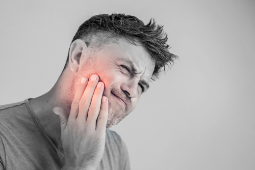 What Are Signs I May be Experiencing a Dental Emergency MA